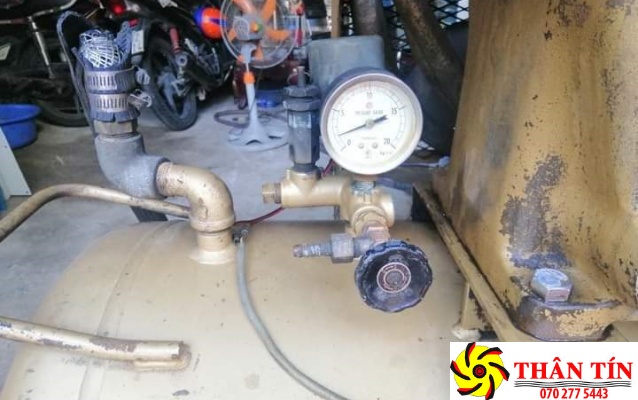 Chuyên Mua Bán, Thu Mua Tất Cả Các Loại Bơm Hơi Cũ – Máy Bơm Nén Khí Cũ: