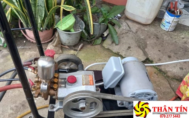Cần mua máy bơm rửa xe cũ, giá bao nhiêu tiền?