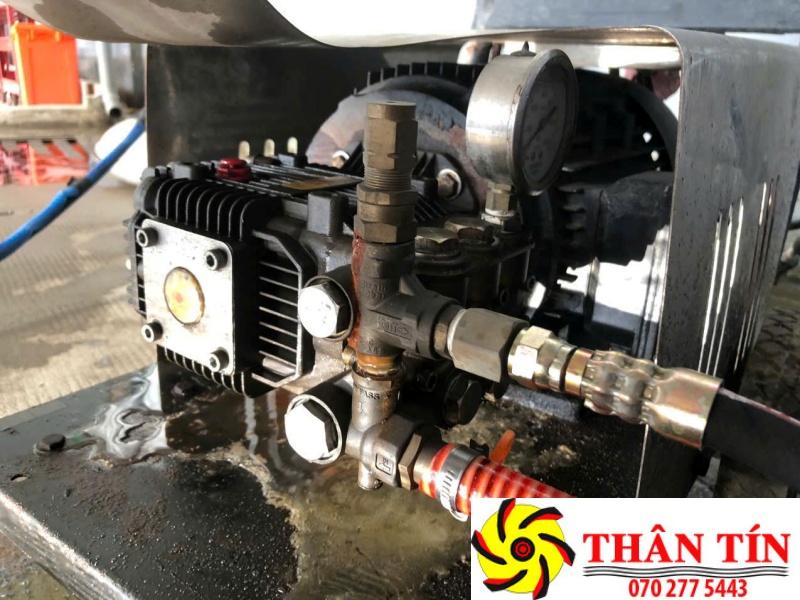 Gọi thợ sửa máy bơm rửa xe bị cháy hiệu quả